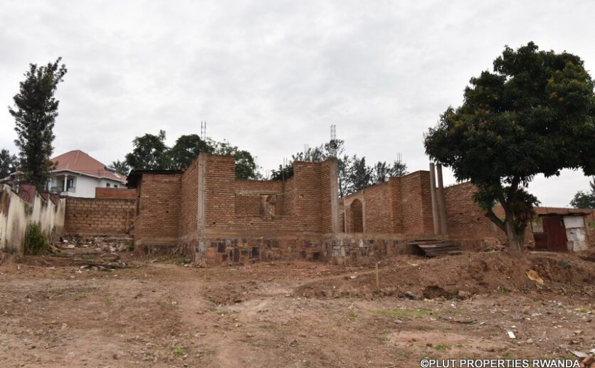 nyarutarama unfinished house for sale plut properties (1)