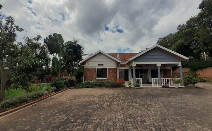 Fully furnished house for rent in Nyarutarama (1)