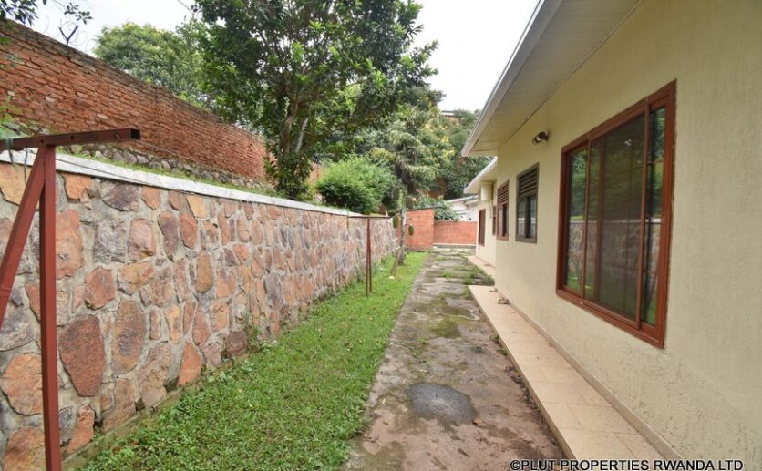 House for rent in Kiyovu (6)