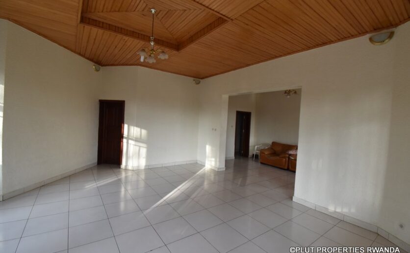Unfurnished house for rent in Kibagabaga (9)