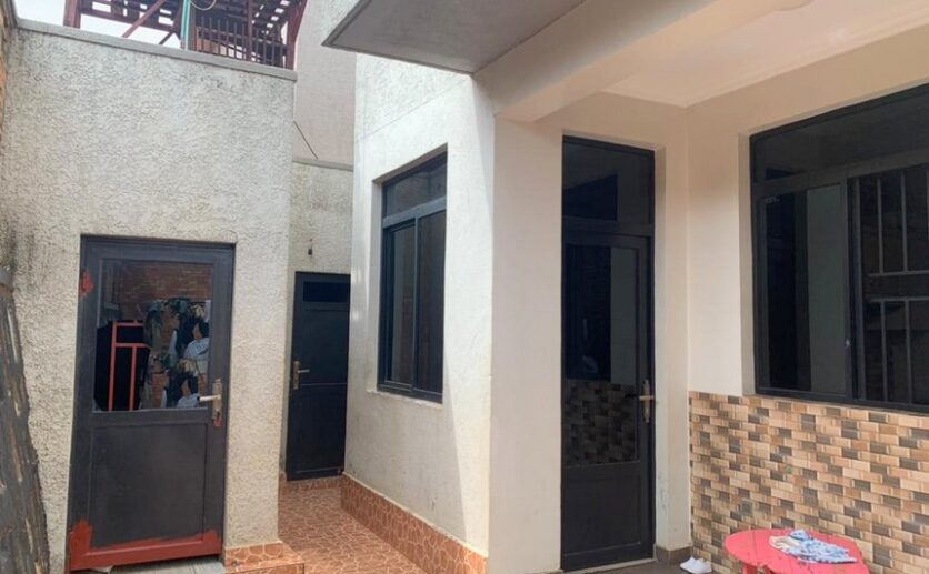Beautiful house for rent in Kigali (7)