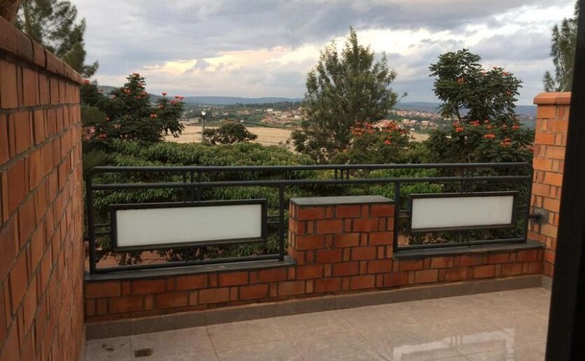 Beautiful house for sale in Kigali (10)