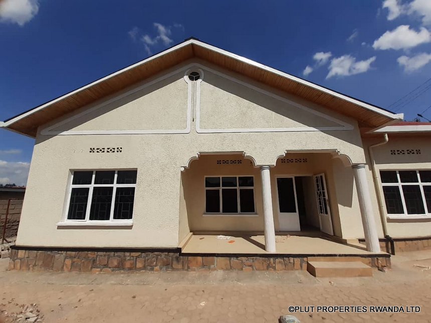4 bedroom house for rent in Kigali