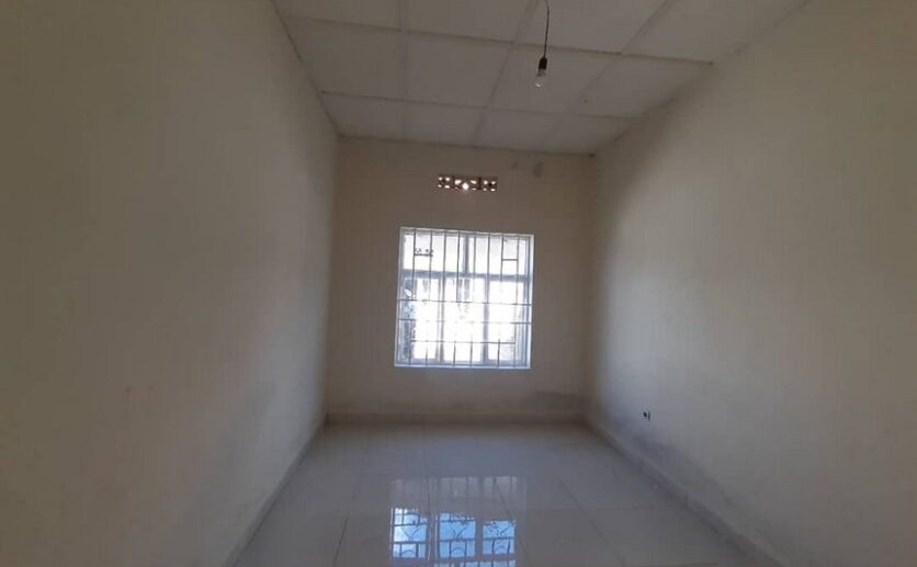 4 bedroom house for rent in Kigali (4)