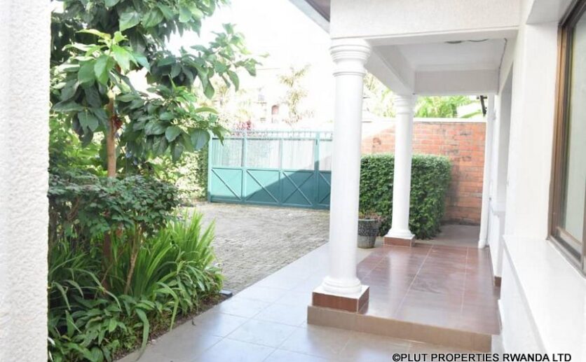 Beautiful house for rent in Kigali (5)