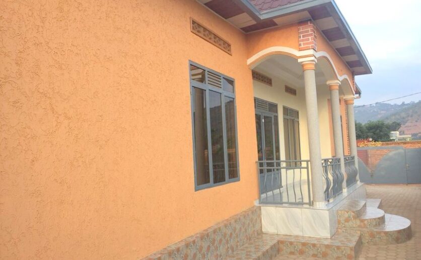 House for sale in Bumbogo (1)