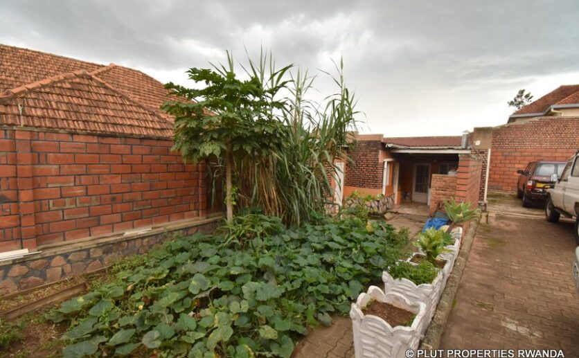 House for sale in Gisozi (17)