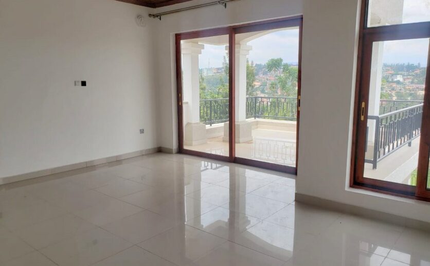 Unfurnished house for rent (10)