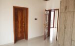 Unfurnished house for rent (5)
