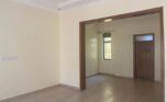 Unfurnished apartment for rent (11)
