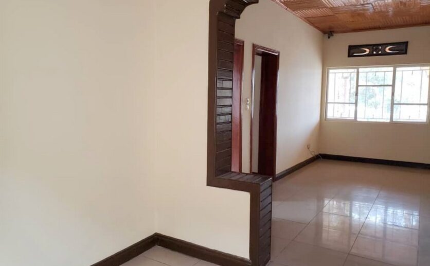 Unfurnished house for rent in Kacyiru (8)
