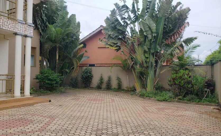 House for rent in Gisozi (8)