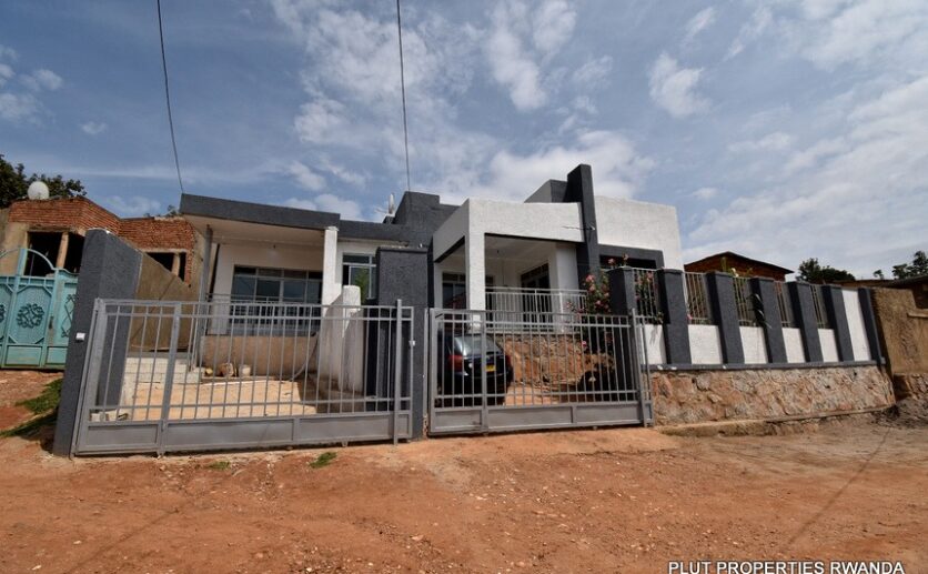 house for sale in yamirambo (15)