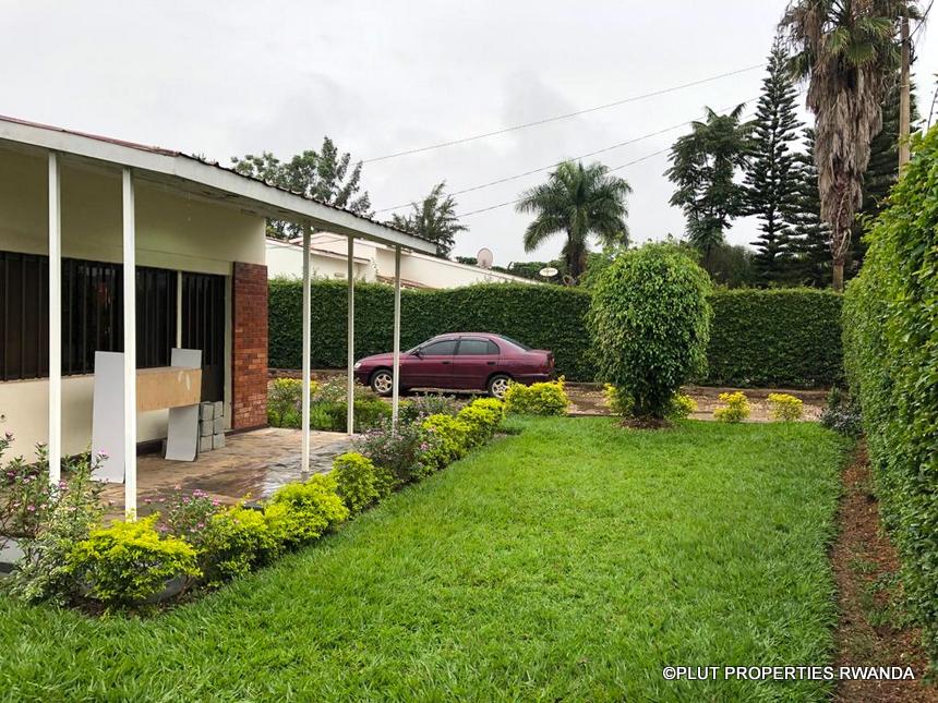 Affordable house for sale in Gisozi.