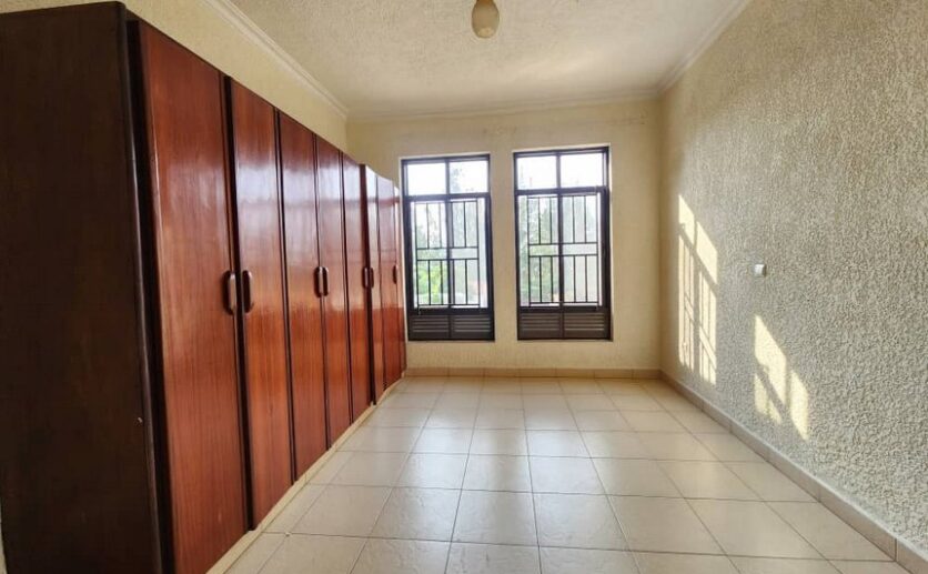 unfurnished house for rent in Kibagabaga (10)