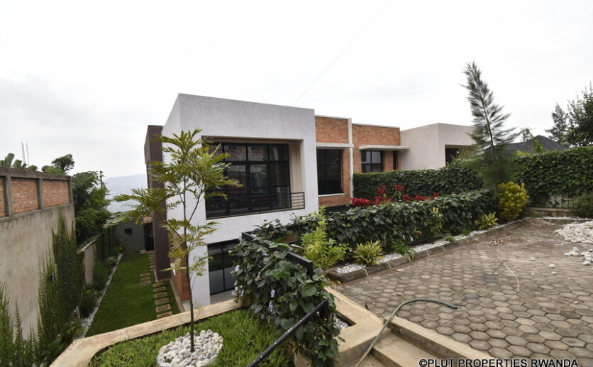 unfurnihed home for rent in Rebero (12)