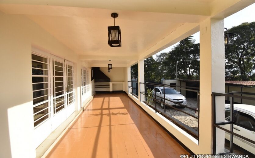 10 big rooms for rent in kimihurura (12)