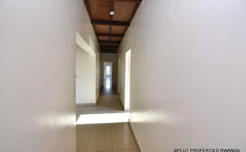 10 big rooms for rent in kimihurura (23)