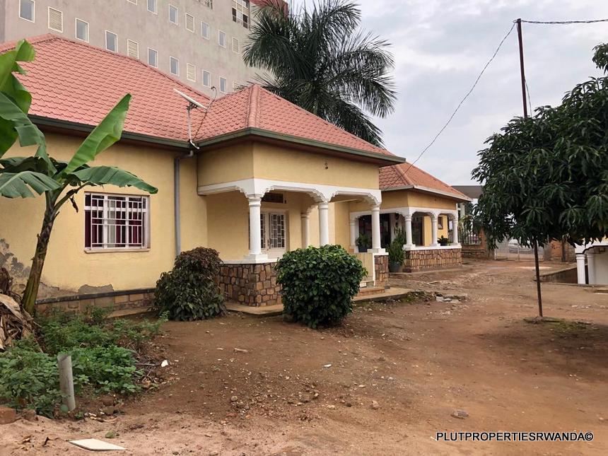 5 houses for sale in Gisozi.