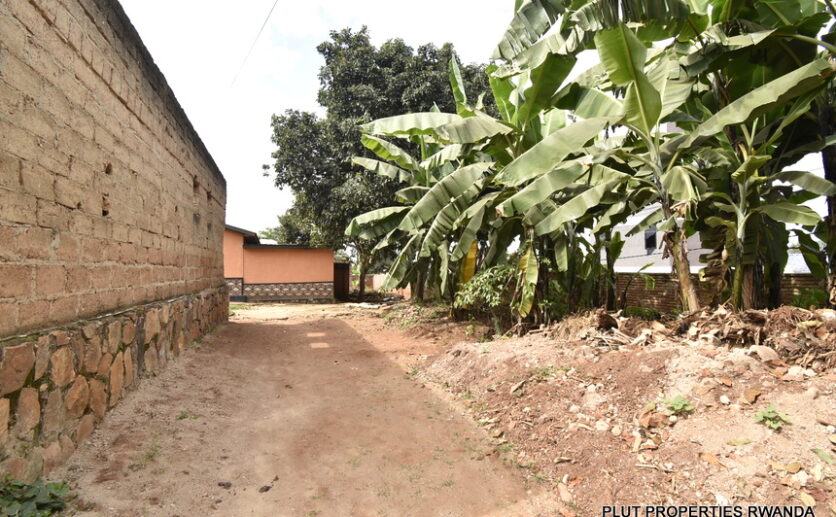 big plot for sale in Kigali Nyamirambo (11)