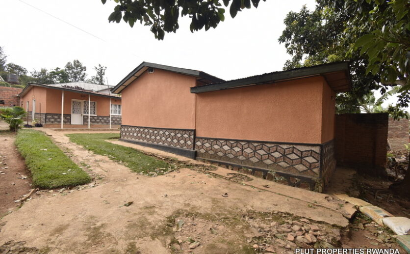 big plot for sale in Kigali Nyamirambo (8)