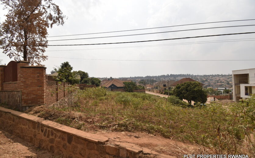 Big plot for sale in Kicukiro Kagarama (2)