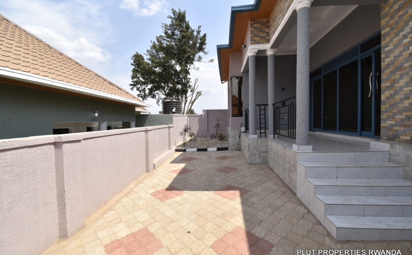 House for sale in Kanombe Kigali Plut properties (5)