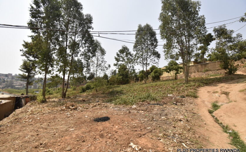 Huge plot for sale in Gacuriro (1)