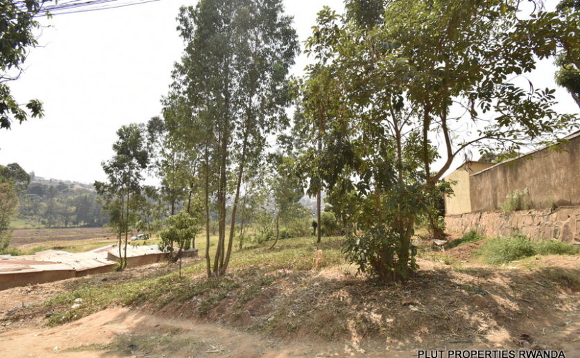 Huge plot for sale in Gacuriro (2)