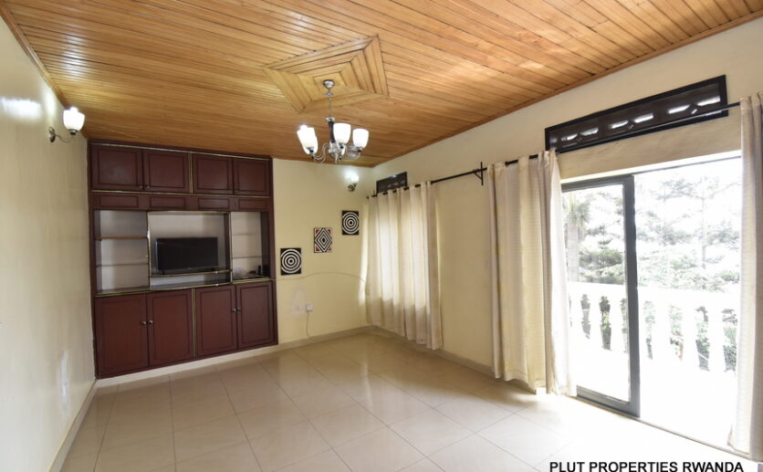 Maison for rent in Gisozi plut propeties (8)