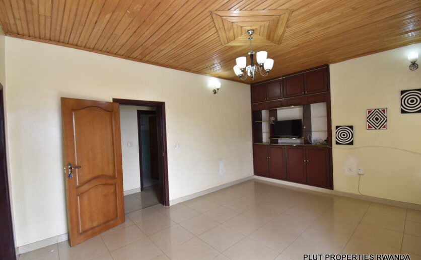 Maison for rent in Gisozi plut propeties (9)