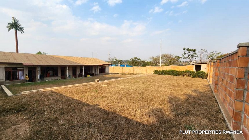 Plot for sale in Kacyiru.