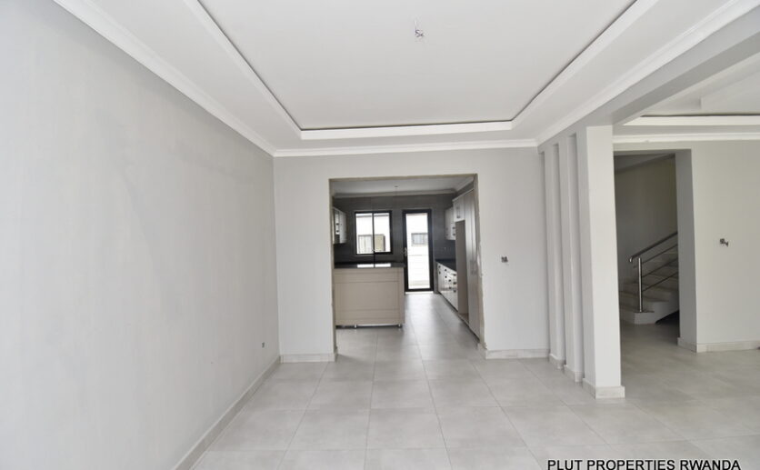 House for sale plut properties (16)