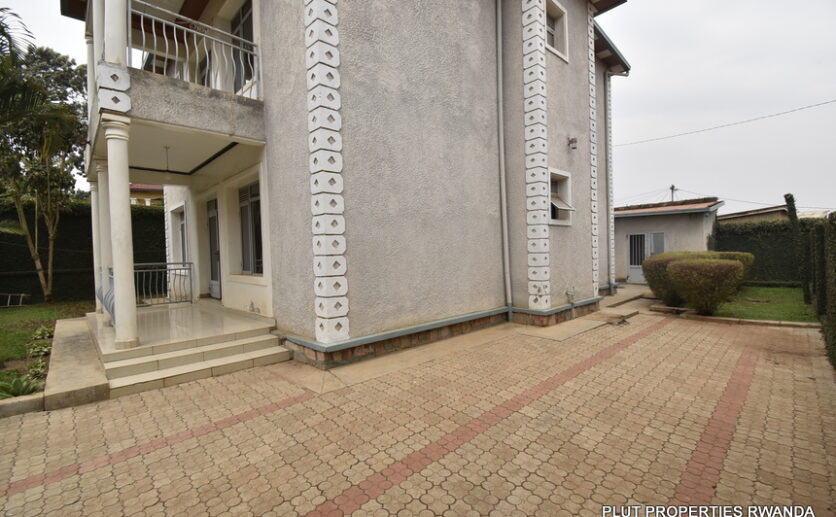 Kagugu house for rent plut properties (8)