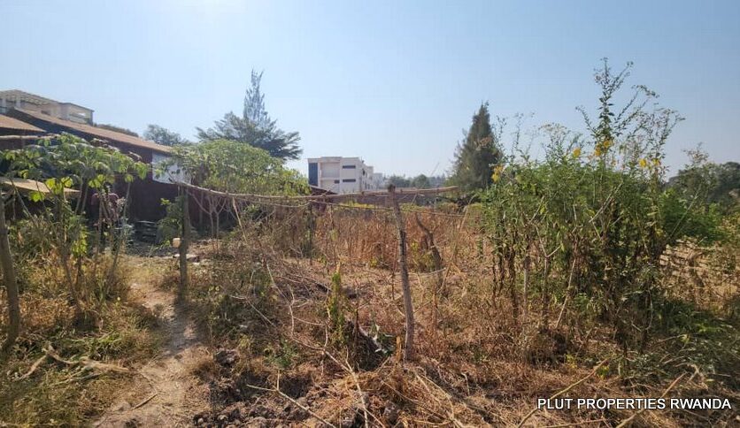 Land for sale in Nyarutarama (1)