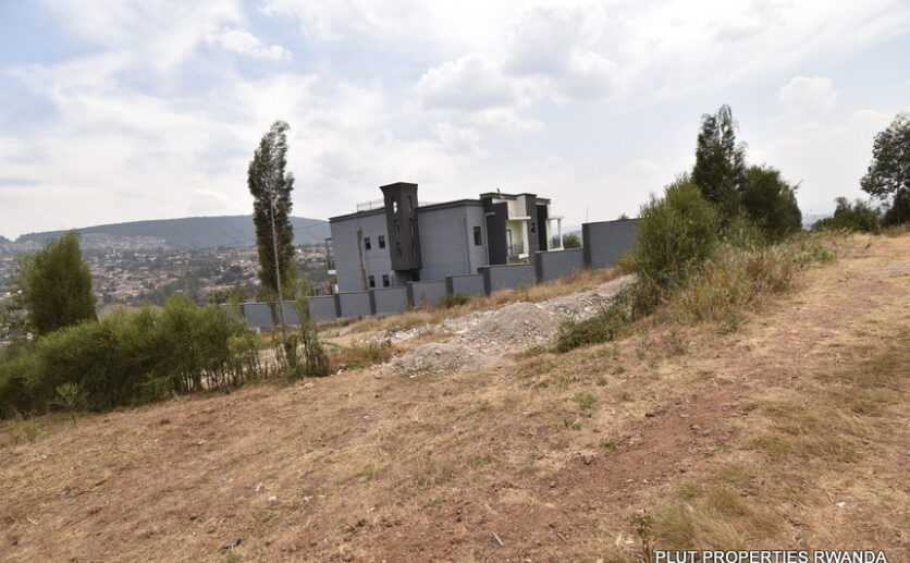 Plot for sale plut properties (3)