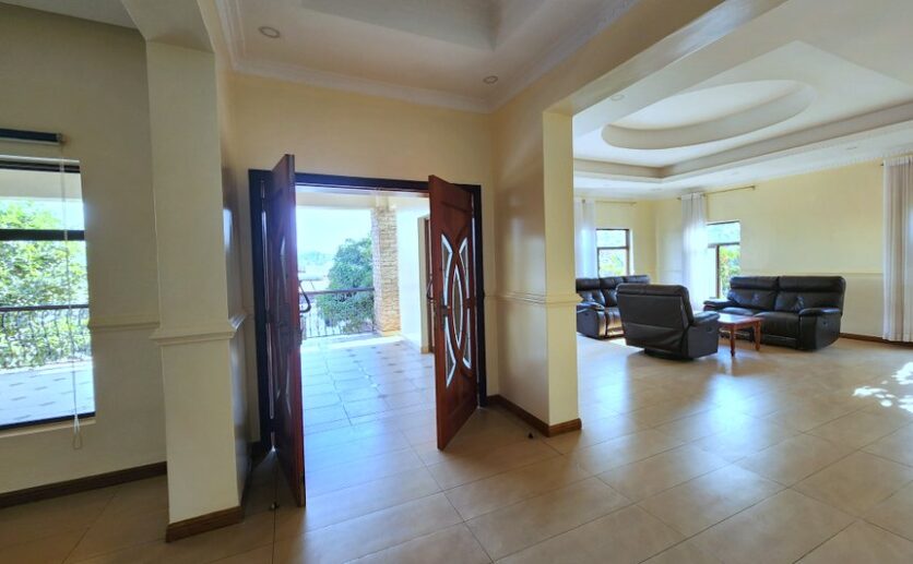 nyarutarama house for rent plut properties (9)