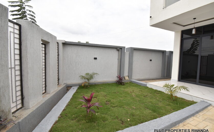 House for sale in Rusororo Kigali (1)