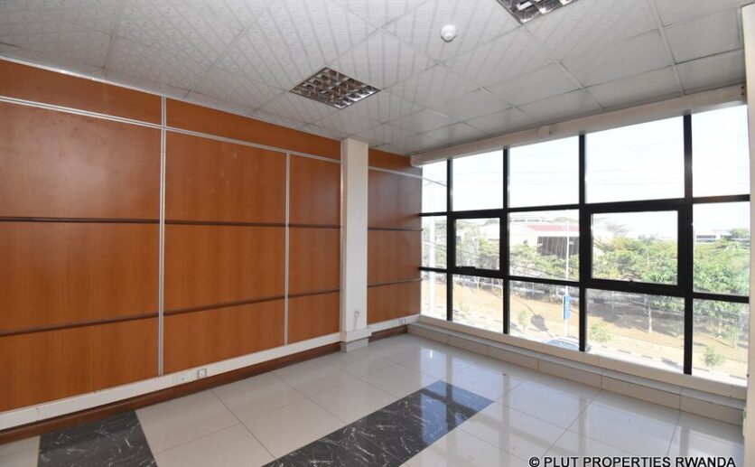 remera offices for rent (13)