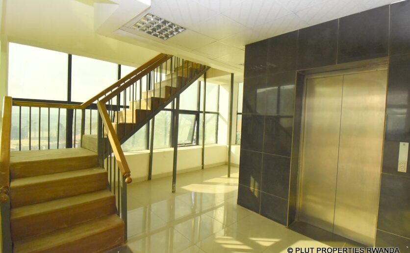 remera offices for rent (16)