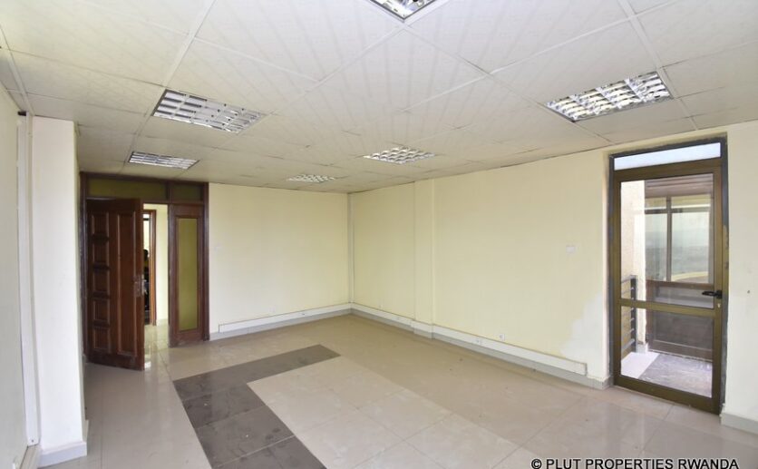 remera offices for rent (18)