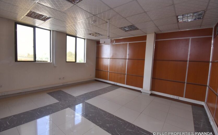 remera offices for rent (7)