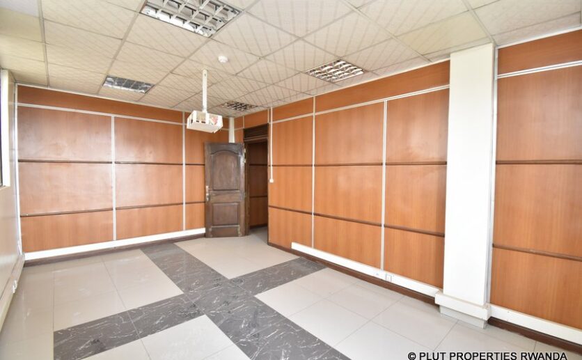 remera offices for rent (8)