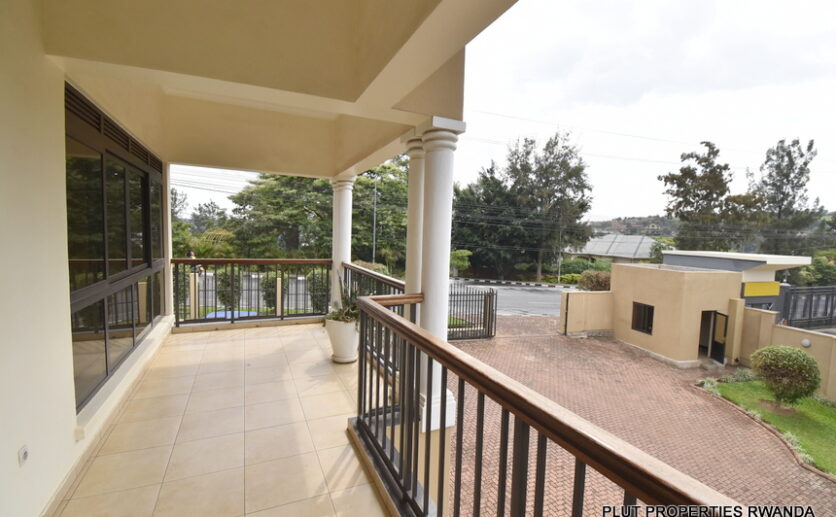 Apartment for rent in Nyarutarama (13)