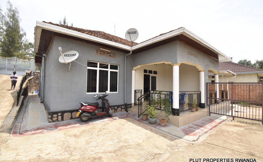 Beautiful house for sale in Kibagabaga plut properties (1)