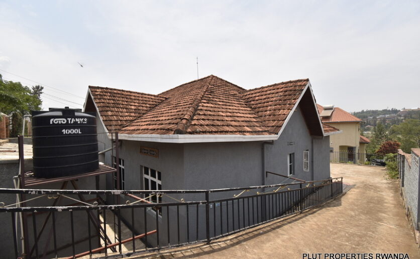 Beautiful house for sale in Kibagabaga plut properties (2)