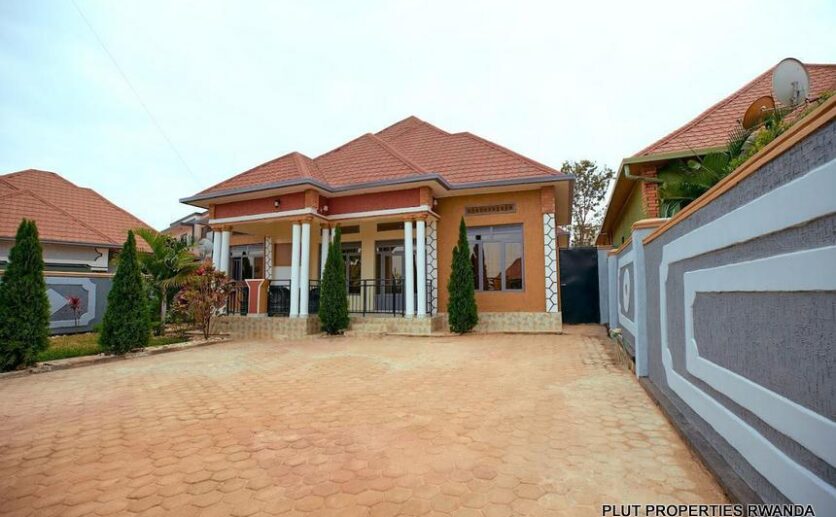 House for rent in Kanombe plut properties (6)