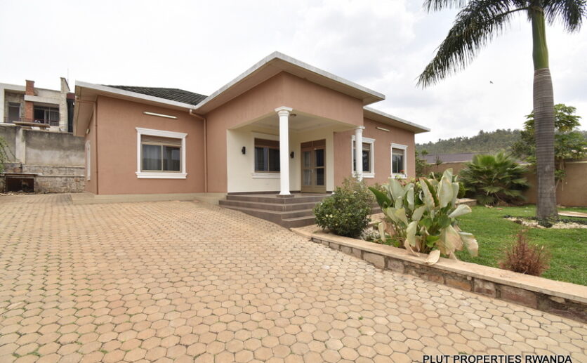 House for rent in Kicukiro Gatenga plut properties (13)