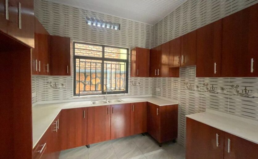 Kanombe Kigali House for sale plut properties (11)