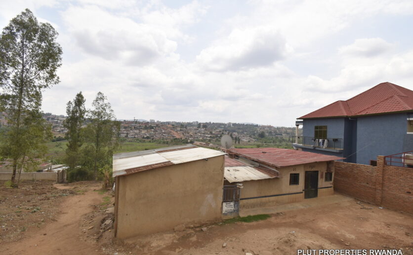 Plot for sale in Kibagabaga plut properties (2)